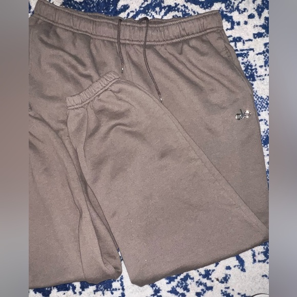 Alo Accolade joggers XL - Picture 3 of 5